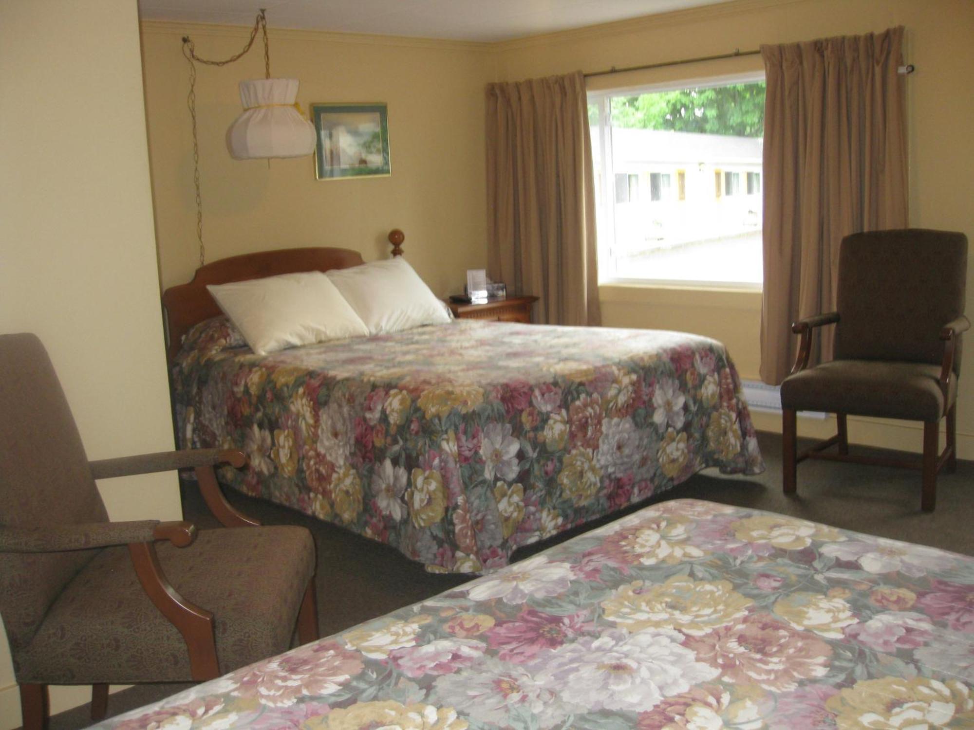 Picket Fence Motel St. Andrews By The Sea Экстерьер фото
