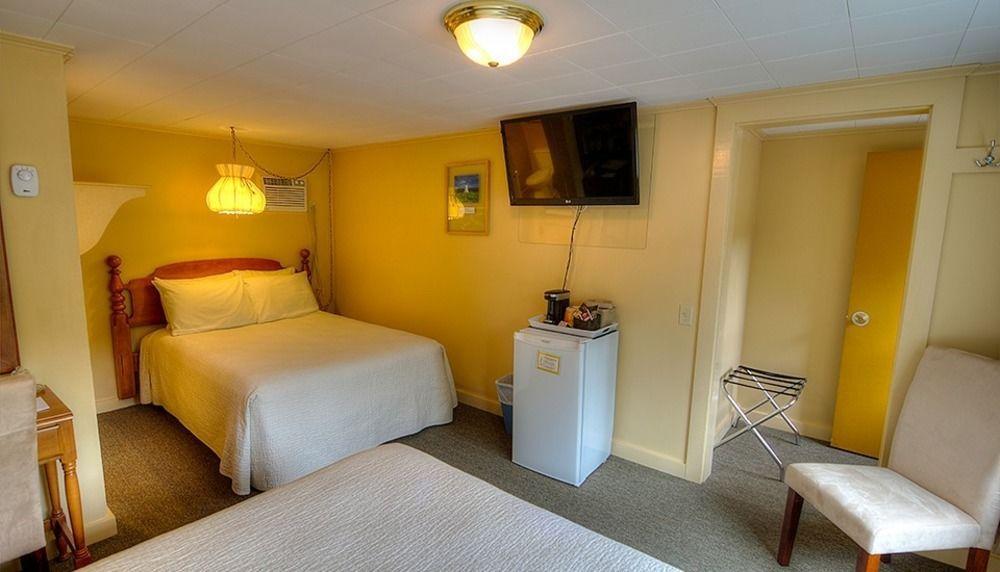 Picket Fence Motel St. Andrews By The Sea Экстерьер фото