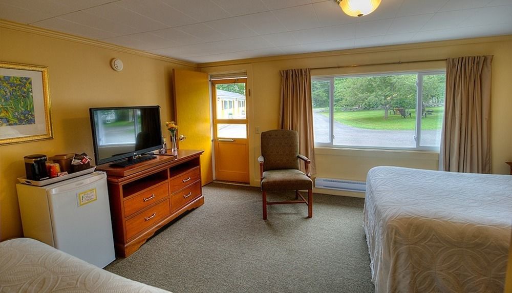Picket Fence Motel St. Andrews By The Sea Экстерьер фото
