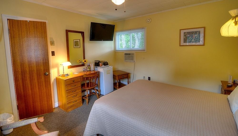 Picket Fence Motel St. Andrews By The Sea Экстерьер фото